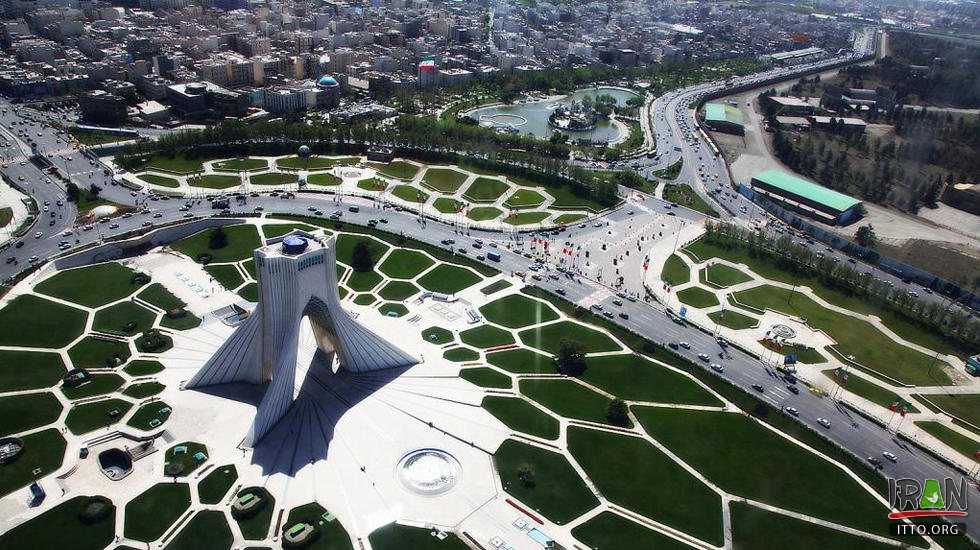 نشست باشگاه مدیران ایران در برج آزادی تهران