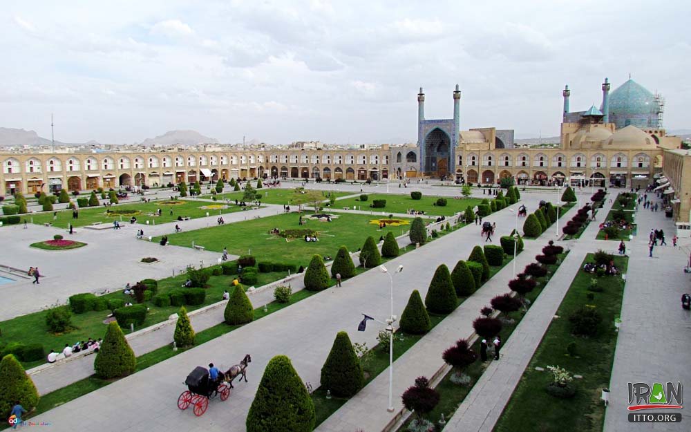 Naghsh-E Jahan Square: A Beatiful Square At Heart of Isfahan