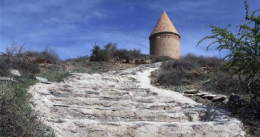 More information about Radakan Tower (Mil Radkan) Kordkuy