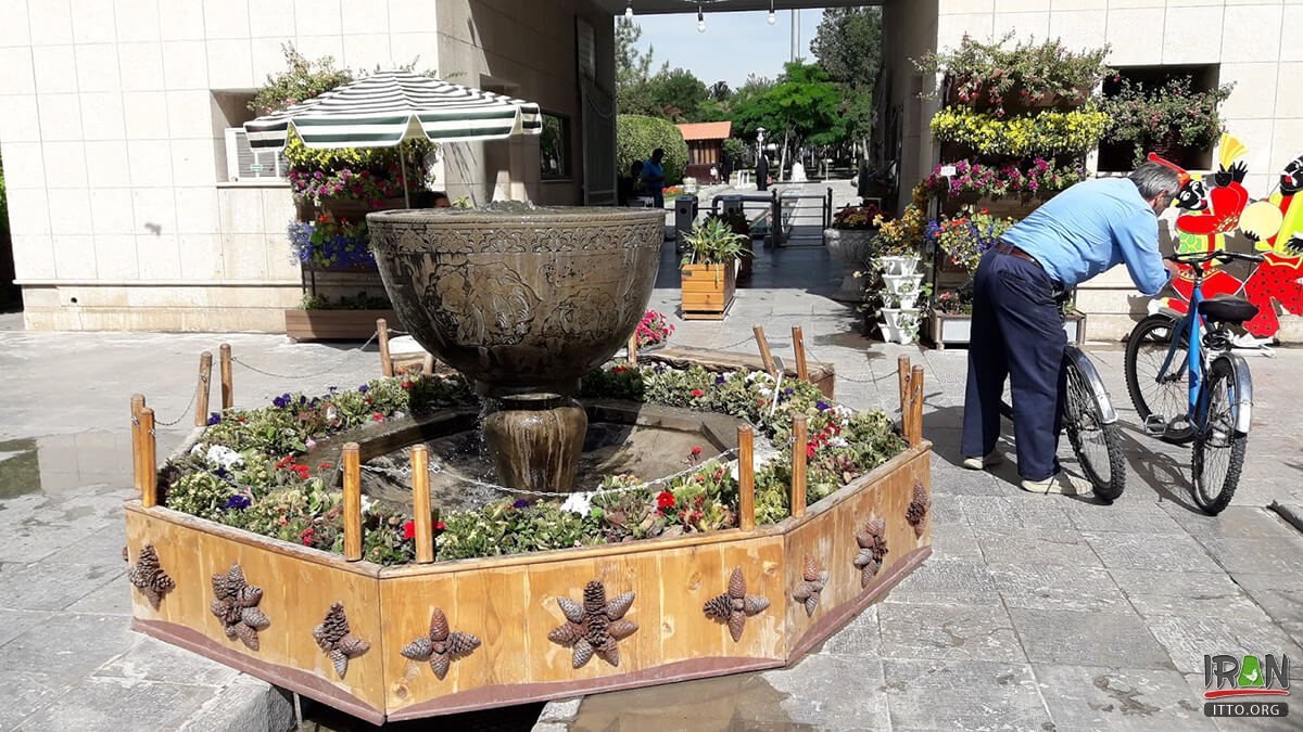 Esfahan Flowers Garden