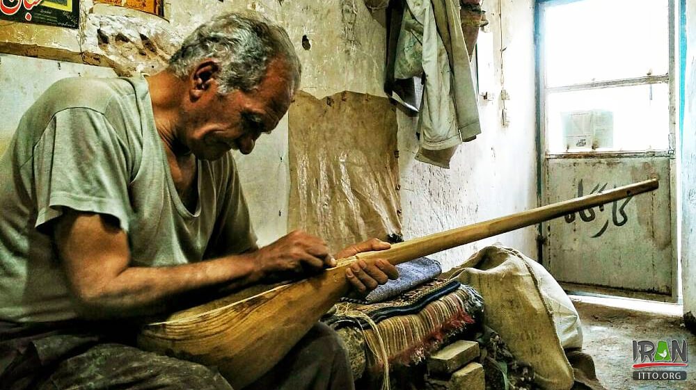 Iranian music instrument Dutar registered on UNESCO Heritage List