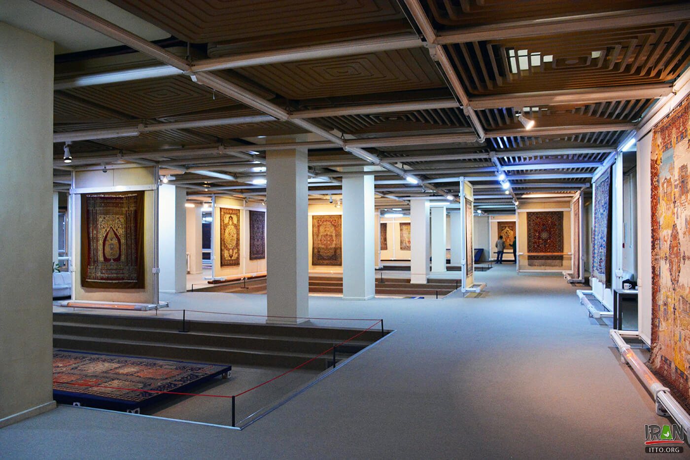 persian carpet museum - tehran