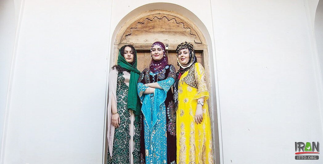 The first regional festival and exhibition of Kurdish Fashion and Traditional Clothing has been held in Khosro-Abad Mansion of Sanandaj - Kurdistan province