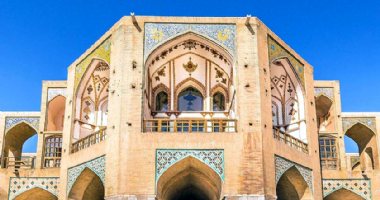 More information about Khajoo Bridge in Isfahan