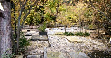 More information about Zahirodoleh Cemetery in Tehran