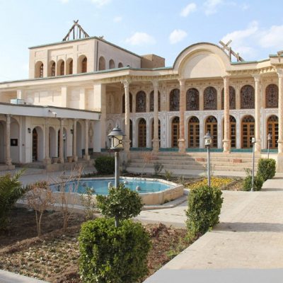 Khomeini Shahr (Sadeh) Attractions & Tourist Information