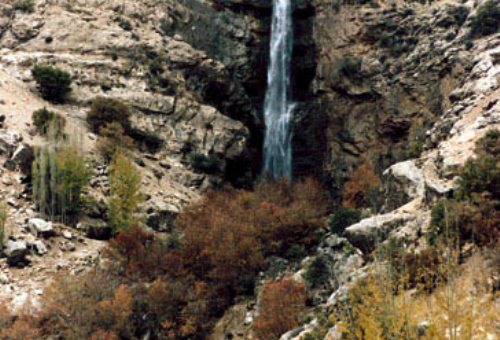 GanjBenar Waterfall in Gachsaran