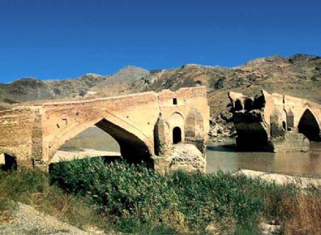 Kiz bridge (Qız Körpüsü) Mianeh
