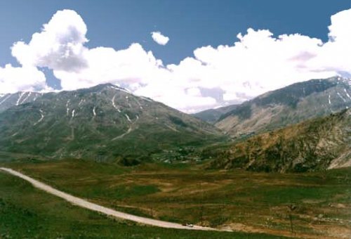 Dinar Mountain in Semirom