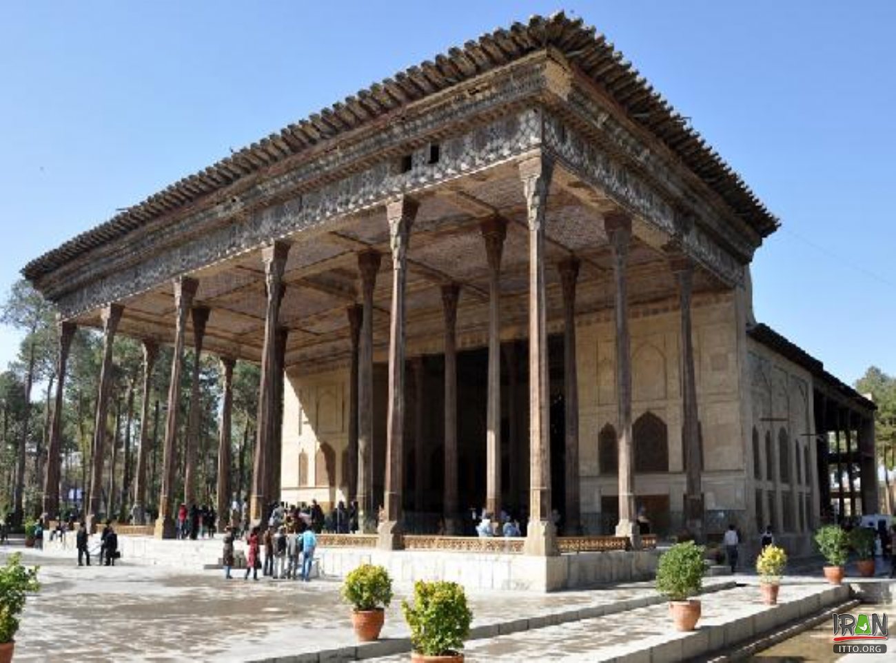 Chehel Sotoun Palace Photo Gallery - Iran Travel and Tourism