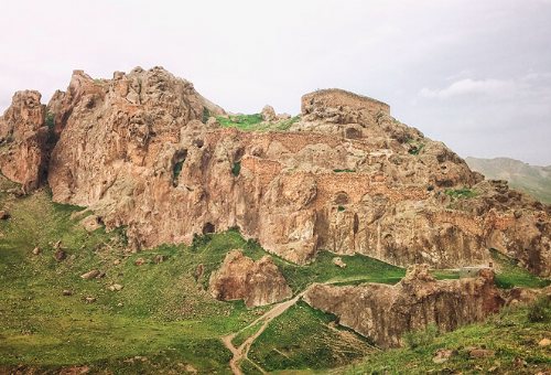 Dokhtar Castle (Qiz Qalasi) in Mianeh