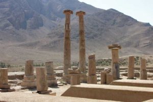 Khorheh ruins near Mahallat