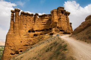 Behestan Castle (Ghaleh Gheshlaagh)