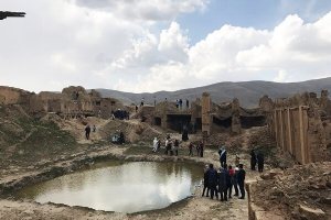 Oshtoran Village - Tuyserkan