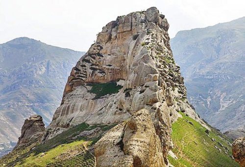Poshtoo Castle (Poshtab) in Ahar
