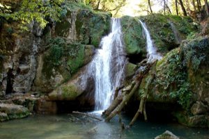 Lowe Waterfall - Minoodasht