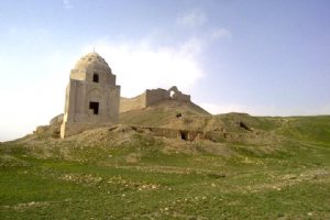 Ejdeha Peykar Castle - Laar