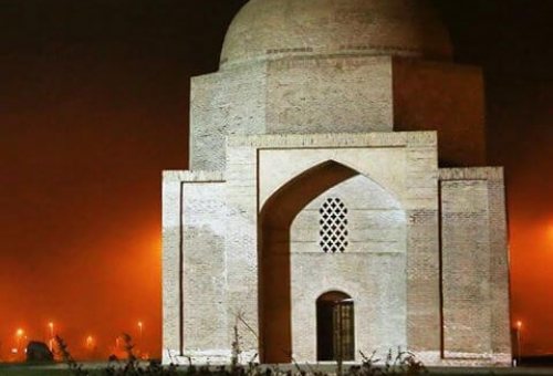 Pir Jarsooz Mausoleum in Bardsir