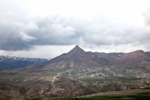 Sanduq Sandaran Mountain