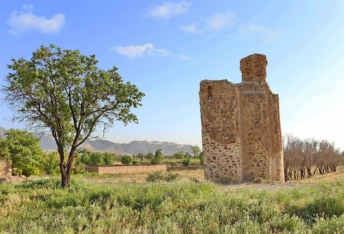 Mil Milooneh Fire Temple in Mahalat