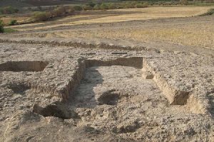 Ganjdareh Historical Hill - Harsin