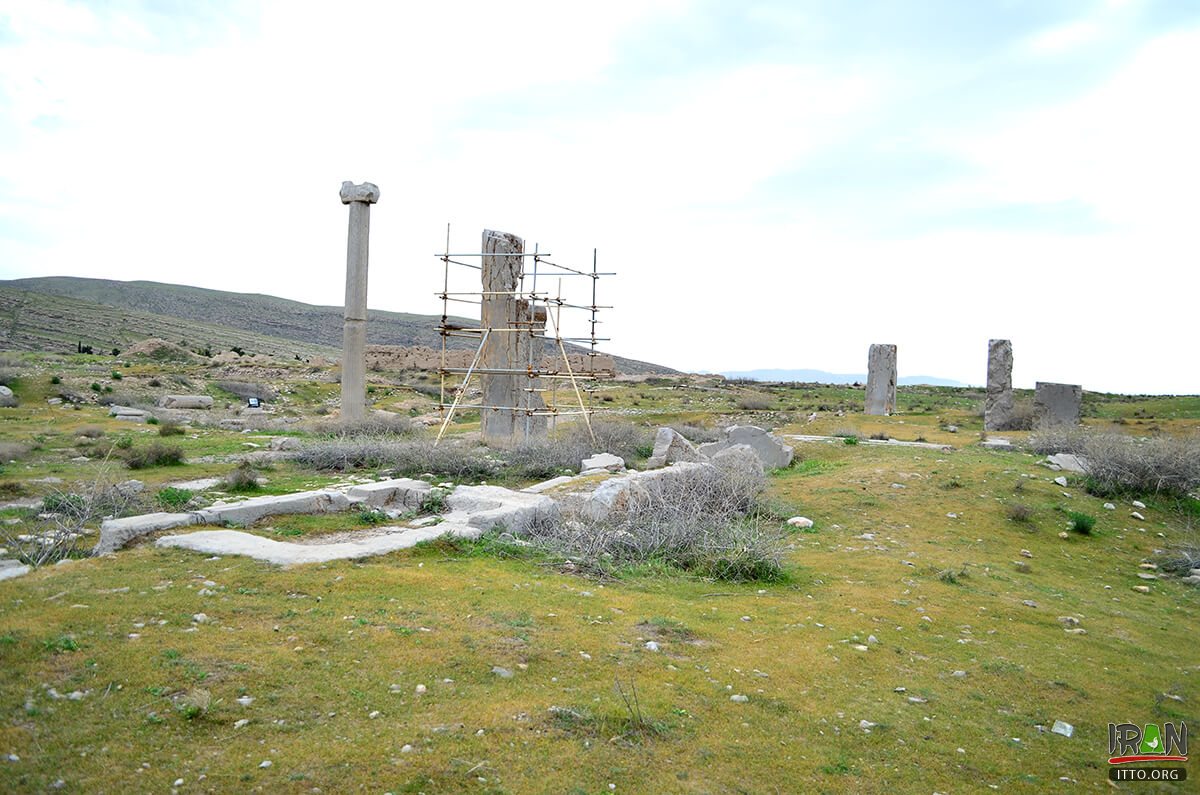 Estakhr Ancient City (Takht-e-Tavoos) Photo Gallery, Iran Tourism and