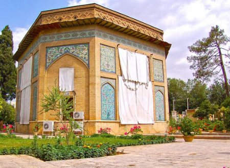 Pars Museum (Kolah Farangi) - Shiraz