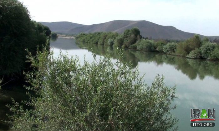 Simineh River (Siminnerud) - West Azerbaijan Province