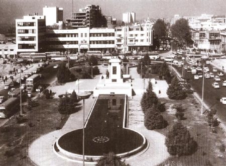 Meydan'e Arg (Toopkhaneh) - Emam Khomeini Sq.
