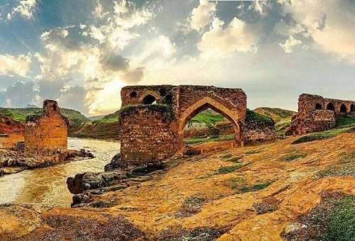 Gavmishan Bridge in Dareh Shahr