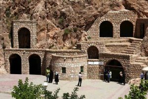 Kataleh khor Cave - Zanjan