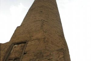 Chehel Dokhtaran minaret