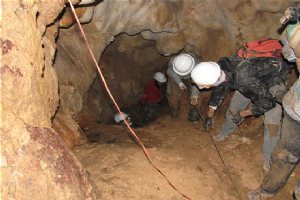 Kharmanehsar Cave
