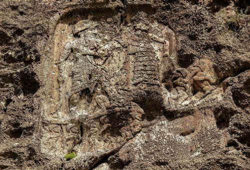 Anubanini rock relief in Sar Pol-e-Zahab