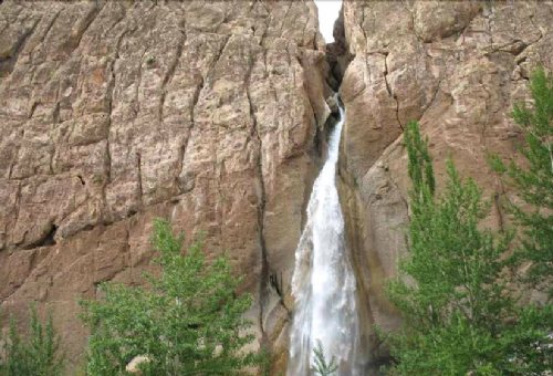 Semirom Waterfall in Semirom