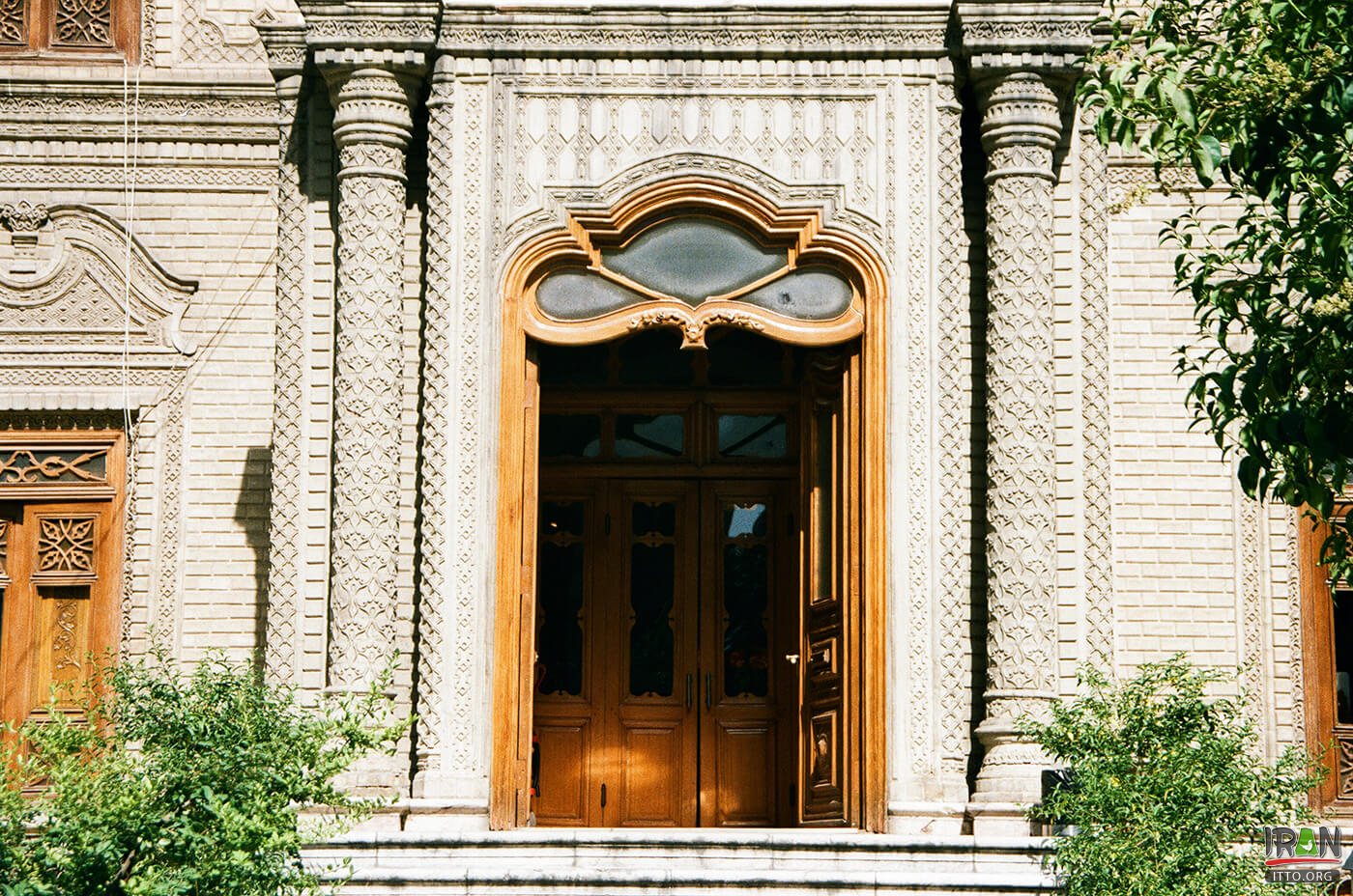 The Glassware and Ceramic Museum of Iran,Muze-ye Abgineh va Sofalineh-ye Iran,abgyneh museum,ceramic museum,glass museum,glass work,ceramic work,موزه آبگینه,موزه سفالینه,موزه آبگینه تهران,Ghavam Al Saltaneh,قوام السلطنه,qavam,qavam saltaneh,قوام سلطنه,تهران,طهران,teheran museum,ahmad ghavam,ahmad qavam,احمد قوام,Si-e Tir St.,sietir street,sietir st,خیابان سی تیر,siehtir,si tir,sie tir