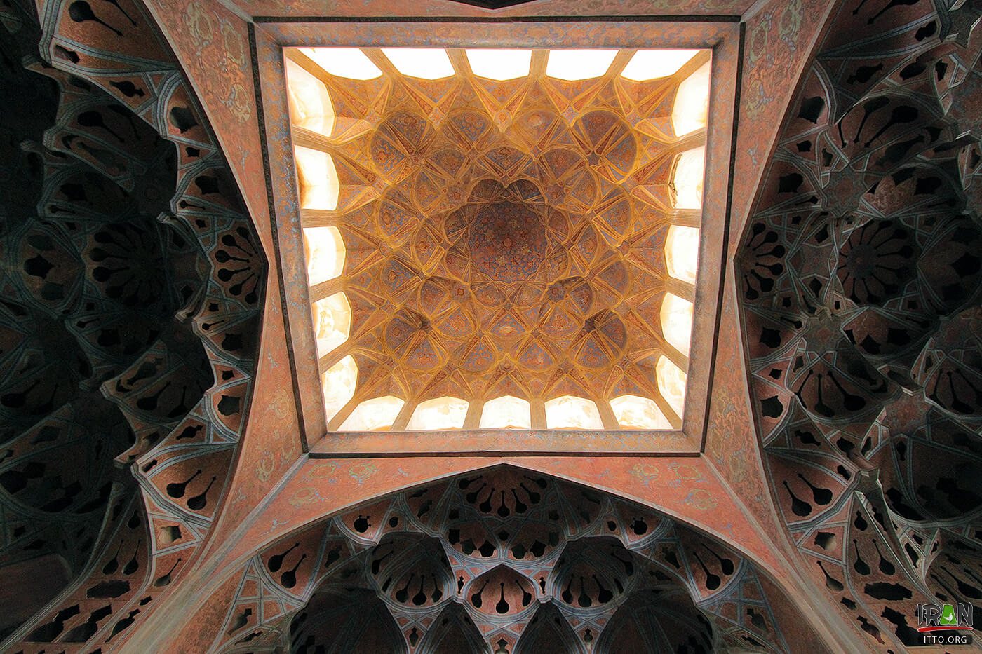 عالیقاپو,alighapo,aligapou,aliqapo,aliqapoo,alighapoo,naghshejahan,naqsh jahan,isfahan,esfahan,اصفهان,نقش جهان