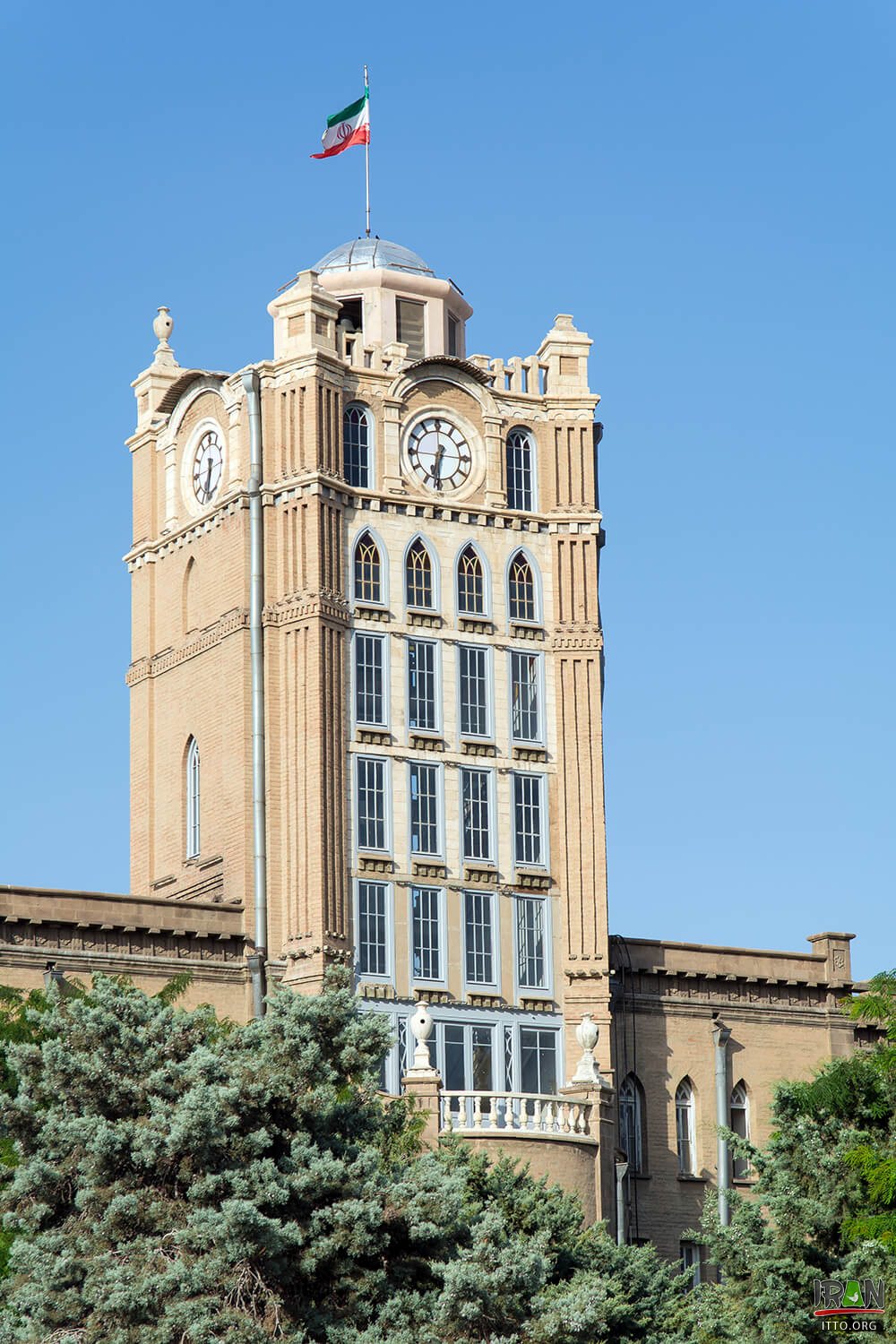 Sa'at Tower,Meydan-e Sa'at,Kakh-e Shahrdari-e Tabriz,municipality museum of Tabriz,Shahrdari Square,Meydan-e saat tabriz,tabriz Square,میدان شهرداری تبریز,meydane sat tabriz,tabriz Municipality,tabriz Square,میدان ساعت تبریز,عمارت شهرداری تبریز,shahrdari square,موزه شهرداری تبریز