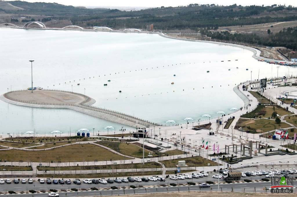 Lake of the Martyrs of the Persian Gulf,Daryache-ye Chitgar,Khalij-e Fars lake,Chitgar artificial lake,دریاچه خلیج فارس تهران,دریاچه چیتگر,دریاچه تهران,tehran lake,tehran chitgar lake,daryache khalij fars,persian gulf lake,daryache chitgar,دریاچه شهدای خلیج فارس