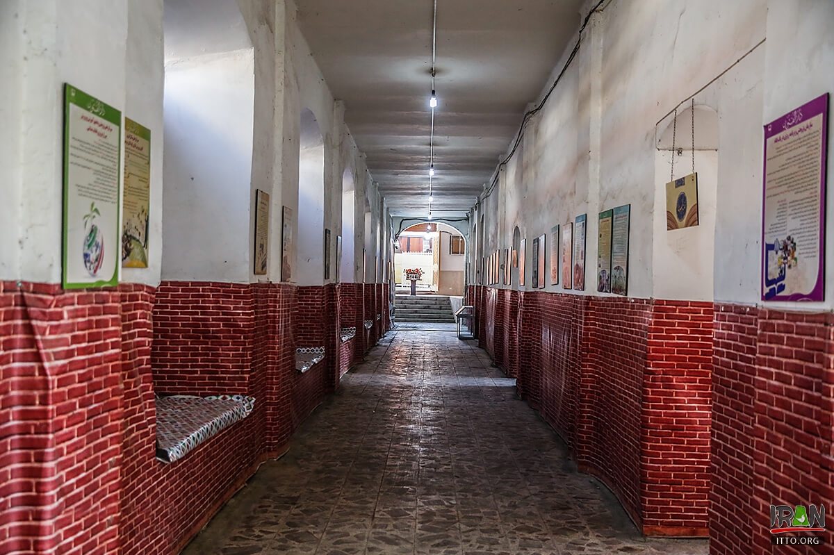 Daar ol Fonoun School,Dar-ul-Funun University,Darol-Fonoon,دارالفنون,امیرکبیر,ناصرالدین شاه قاجار,تهران,ناصرخسرو,dar ol fonon,darolfonon,دار الفنون,دارفنون,darfonon,darolfonun