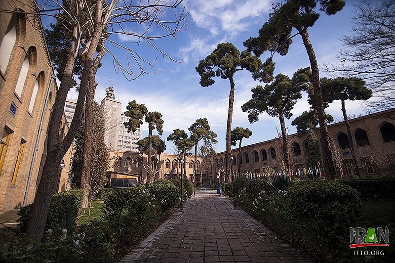 Daar ol Fonoun School,Dar-ul-Funun University,Darol-Fonoon,دارالفنون,امیرکبیر,ناصرالدین شاه قاجار,تهران,ناصرخسرو,dar ol fonon,darolfonon,دار الفنون,دارفنون,darfonon,darolfonun