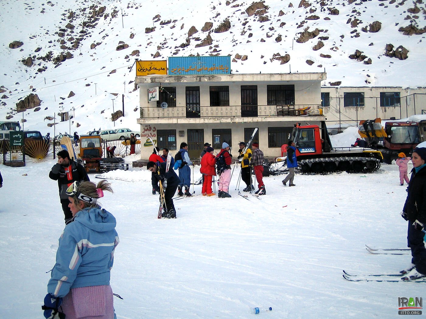 Dizin Ski Slope,Dizin sport complex,pist ski dizin,tehran ski,karaj ski,dizin slope,deezeen,دیزین,iran ski,ski resorts,alborz,alburz,استان البرز,جاده چالوس,chalous road,chaloos road,chalos road,پیست دیزین,iran winter,iran sport,ski complex