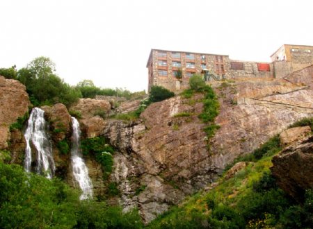 Dogholoo Waterfall - Shemiranat Tehran