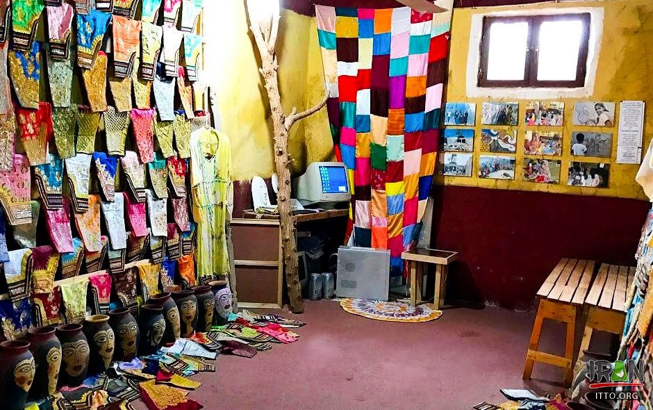 The Museum of Nadalian,The Museum and Gallery of Dr. Ahmad Nadalian,موزه تادعلیان,هرمز,خلیج فارس,هرمزگان,موزه دکتر نادعایان,گالری نادعلیان,گالری ناد علیان,جزیره هرمز,تنگه هرمز,persian gulf,hormozgan,hormuz,hormoz,nadalian gallery,naadalian,naadalian art gallery,dr. nadalian
