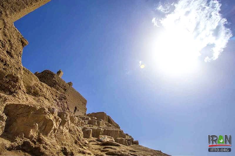 Atashgah-e Esfahan,Isfahan Fire Temple,atashgaah isfahan,atashgah esfahan,آتش گاه اصفهان,کوه آتشگاه,atashgah mountain,esfahan fire temple,isfahan province