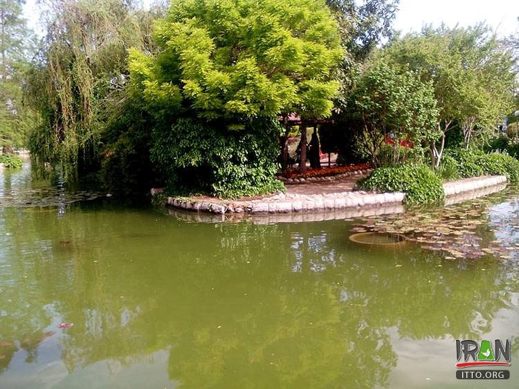 باغ گلهای اصفهان,باغ گل اصفهان,baghe gol esfahan,bagh gol esfaha,isfahan gardens,esfahan garden,Esfahan Flower Garden, Baaghe Golha, Isfahan Flowers Garden