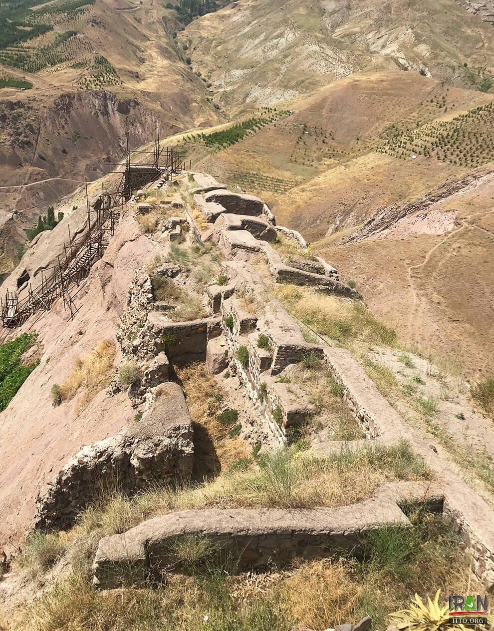 Alamoot Castle,Alamut Castle,Qale-ye Alamout,Eagle's nest,Dej-e Alamout,Alamut Fortress,Hasan-i Sabbah Castle,قلعه الموت,دژ الموت,قلعه قزوین,qazvin castle,ghazvin castle,alamot castle,ghaleh alamot,قلعه حسن صباح