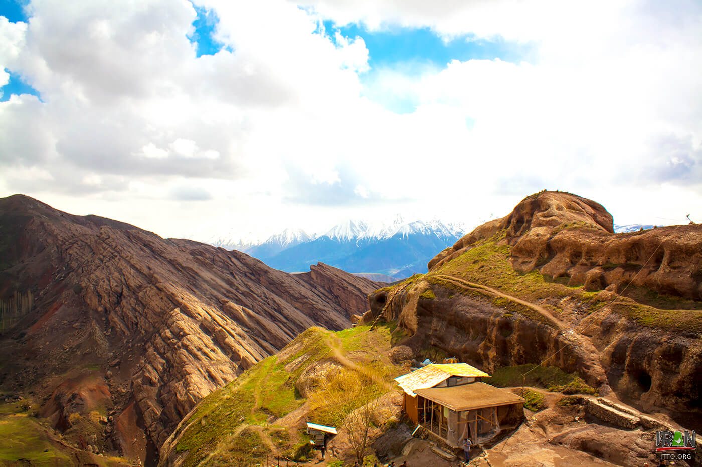 Alamoot Castle,Alamut Castle,Qale-ye Alamout,Eagle's nest,Dej-e Alamout,Alamut Fortress,Hasan-i Sabbah Castle,قلعه الموت,دژ الموت,قلعه قزوین,qazvin castle,ghazvin castle,alamot castle,ghaleh alamot,قلعه حسن صباح