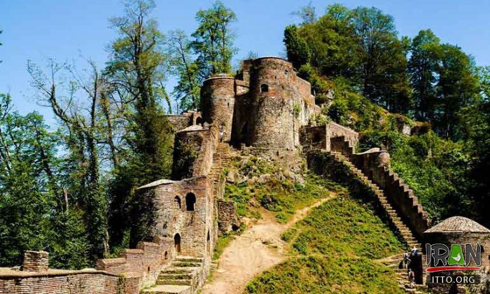Roodkhan Castle - Near Fooman