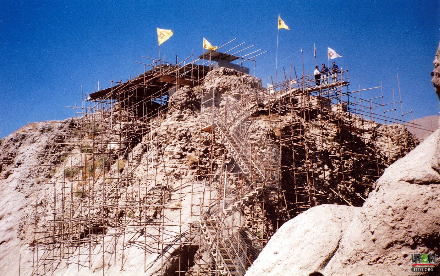Alamoot Castle,Alamut Castle,Qale-ye Alamout,Eagle's nest,Dej-e Alamout,Alamut Fortress,Hasan-i Sabbah Castle,قلعه الموت,دژ الموت,قلعه قزوین,qazvin castle,ghazvin castle,alamot castle,ghaleh alamot,قلعه حسن صباح